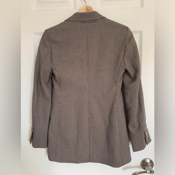Never Worn: Aritzia Little Moon Blazer - Picture 3 of 4